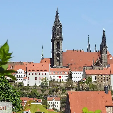 Wappenhaus Am Domplatz * Meißen